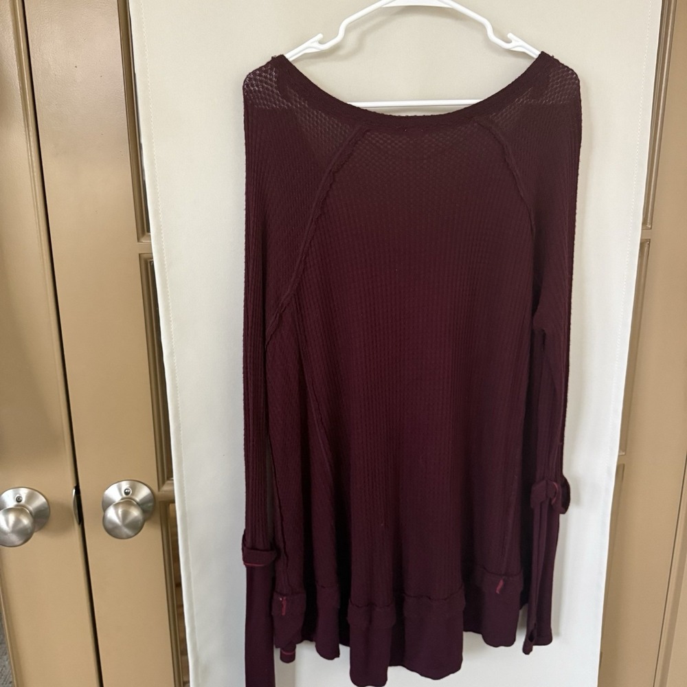 We The Free Womens Medium Burgundy Laguna Thermal Waffle Knit V-Neck Long Sleeve - Picture 4 of 8